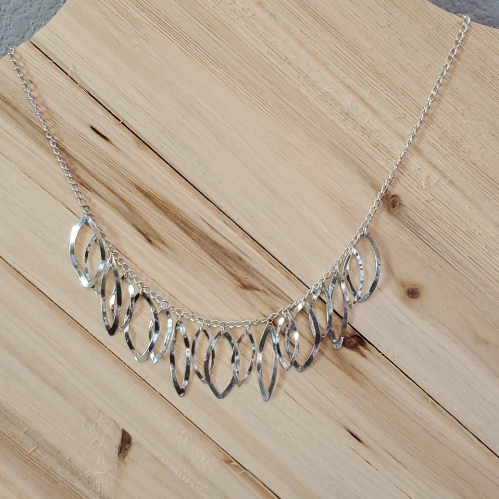 Silver necklace - Picture 2 of 4